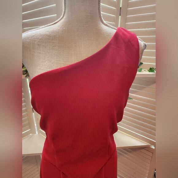 SOCIALITE NEW  RED RIBBED OFF SHOULDER MAXI (24) AVAILABLE IN SM & 1X - Picture 4 of 8